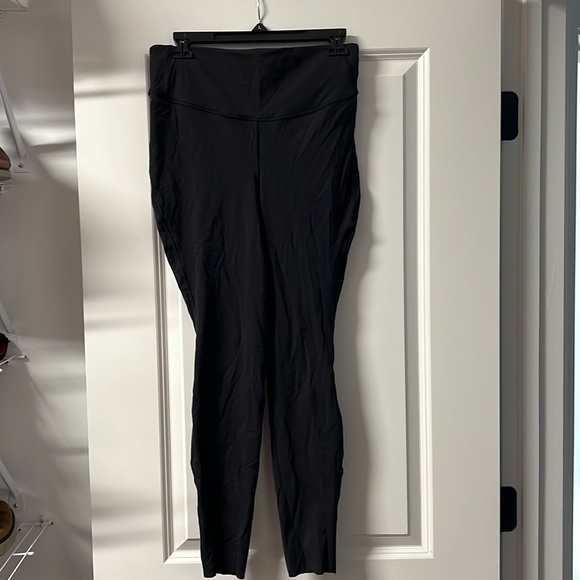 Womens lululemon base pace hr legging - Picture 2 of 2